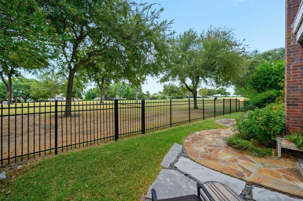 2005 Hillcrest Court McKinney, TX 75072