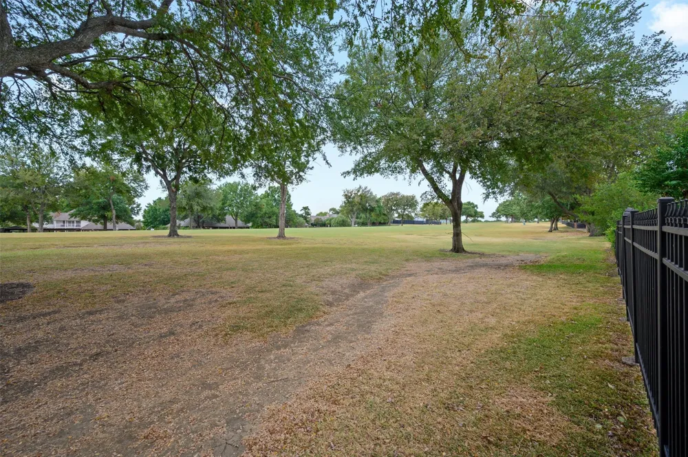 2005 Hillcrest Court McKinney, TX 75072