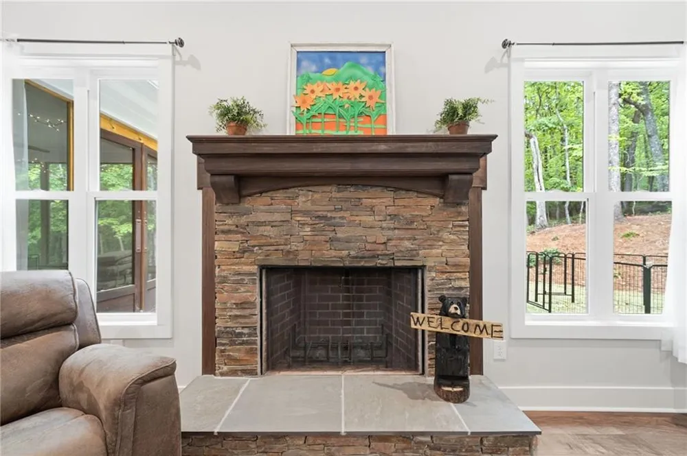 320 Fern Park Drive Dawsonville, GA 30534