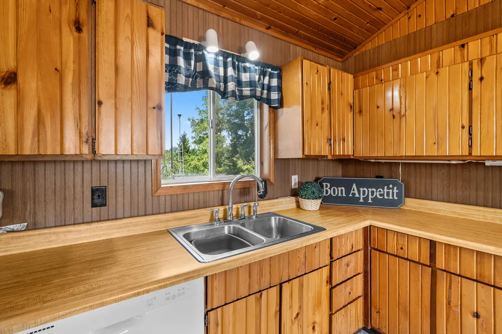 321 Oliverda Drive Sherwood, MI 49089