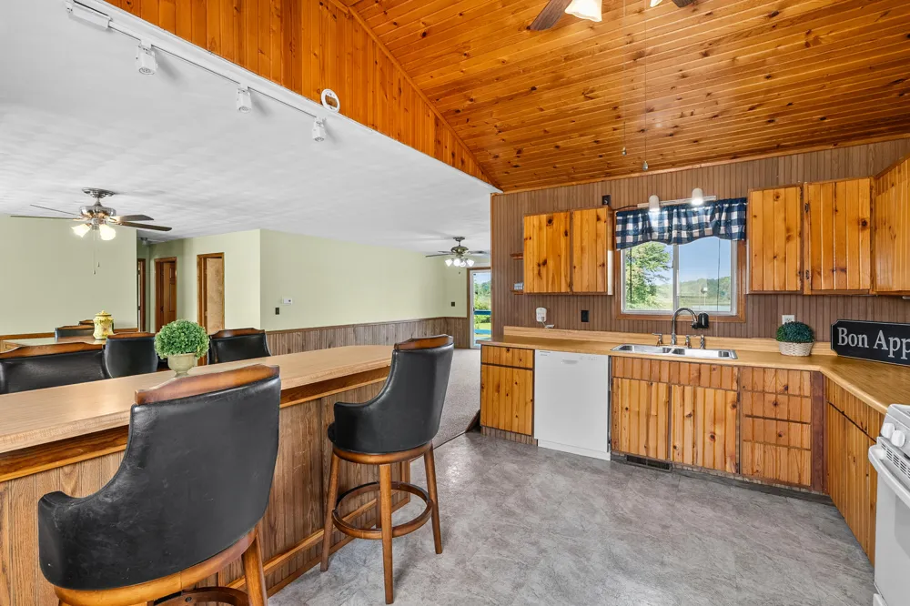 321 Oliverda Drive Sherwood, MI 49089