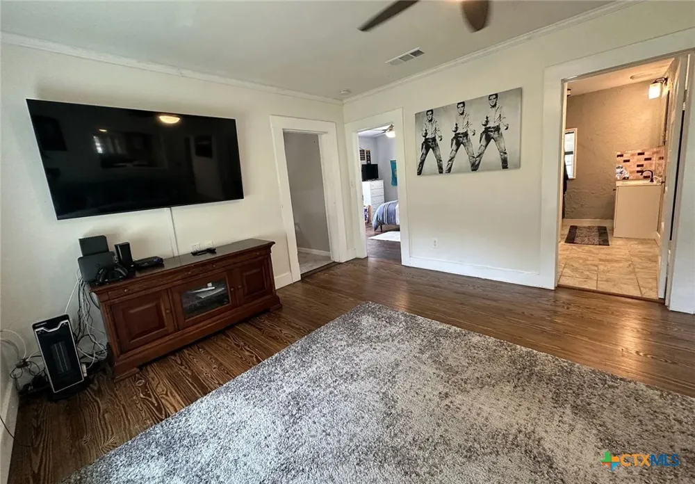 509 Reiley Road Seguin, TX 78155