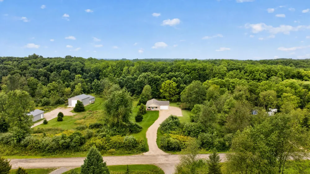 10218 Shady Oak Shores Jerome, MI 49249