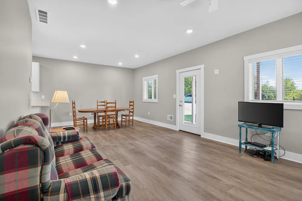 10218 Shady Oak Shores Jerome, MI 49249