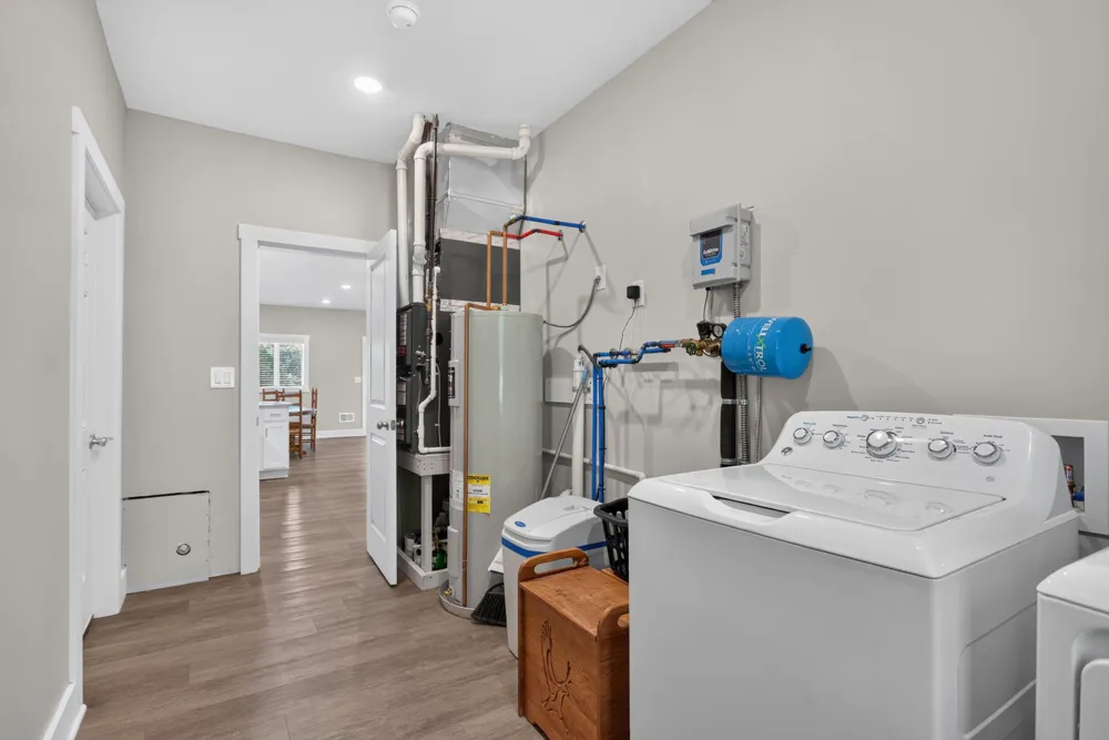 10218 Shady Oak Shores Jerome, MI 49249