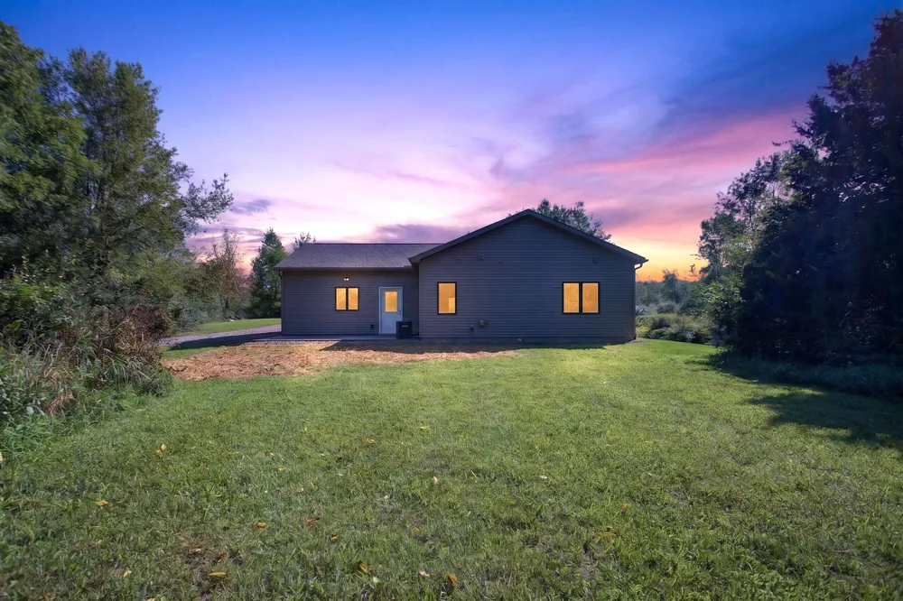 10218 Shady Oak Shores Jerome, MI 49249