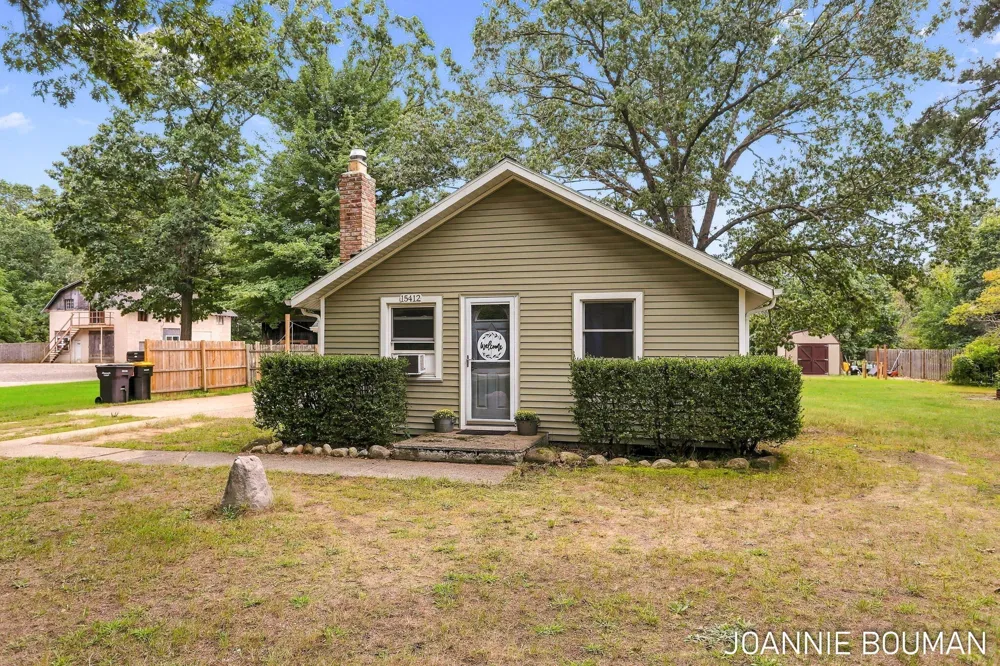 15412 Groesbeck Street Grand Haven, MI 49417