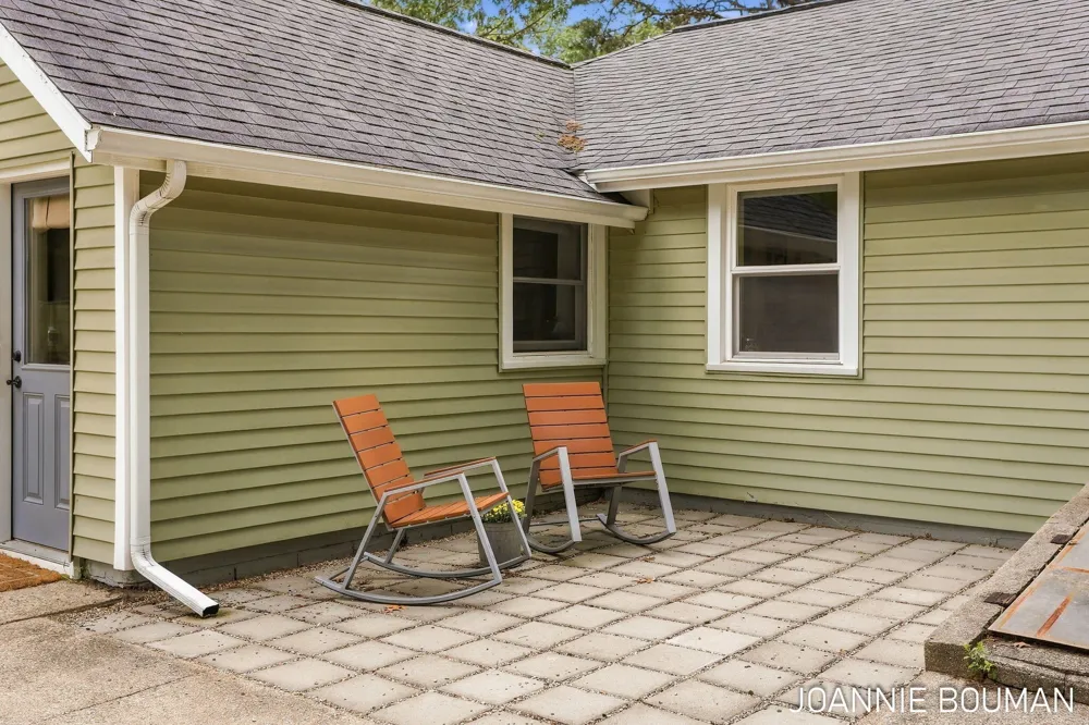 15412 Groesbeck Street Grand Haven, MI 49417