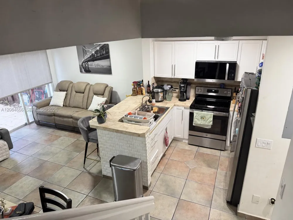 13917 SW 175th Ter Miami, FL 33177