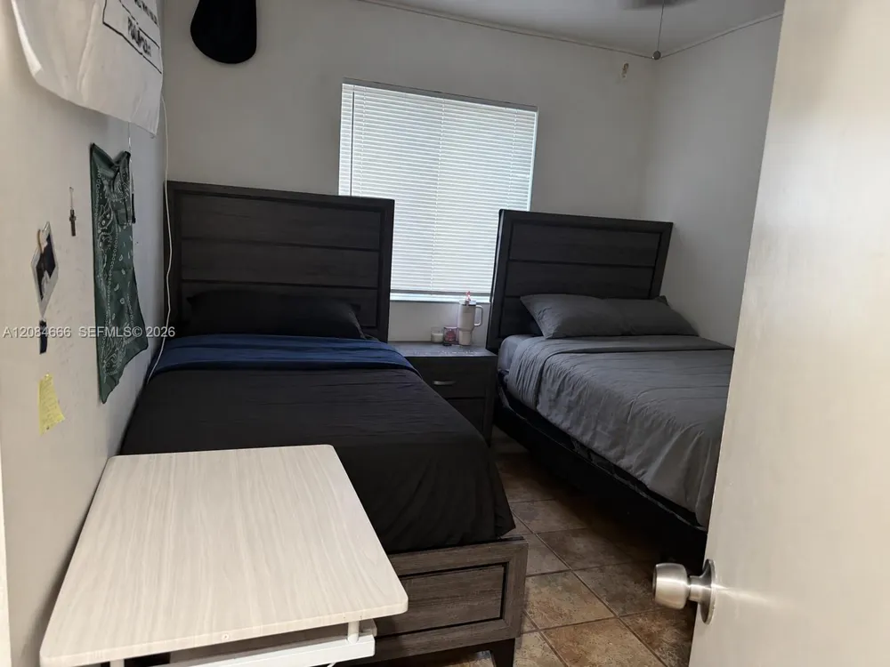 13917 SW 175th Ter Miami, FL 33177