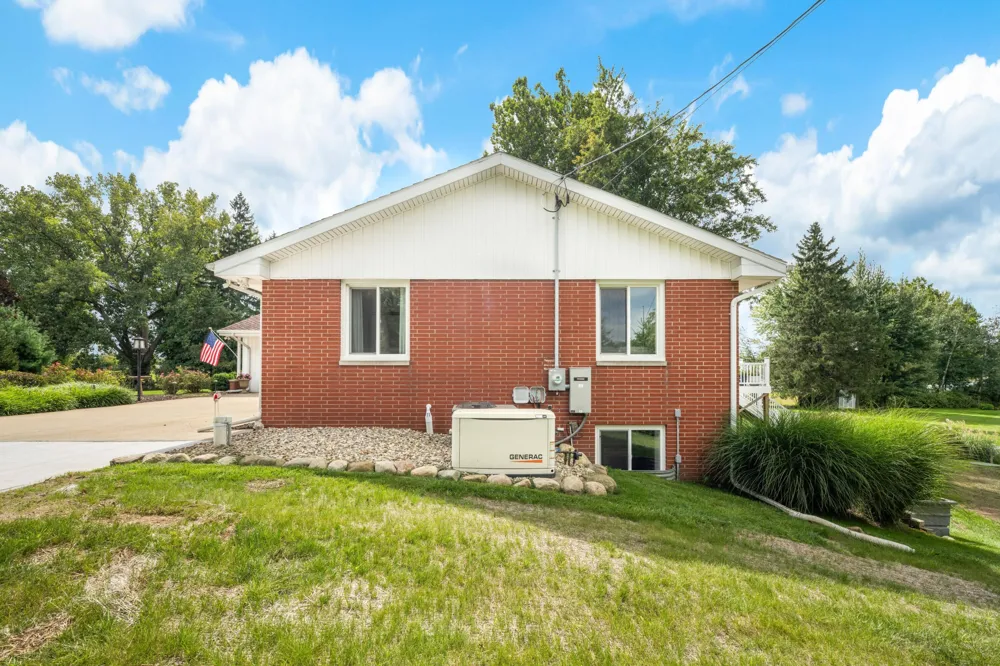 48648 68th Street Hartford Township, MI 49057