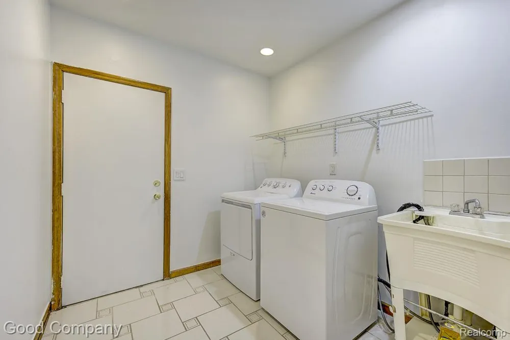 38092 Westchester Road Sterling Heights City, MI 48310