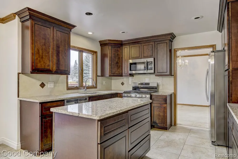 38092 Westchester Road Sterling Heights City, MI 48310