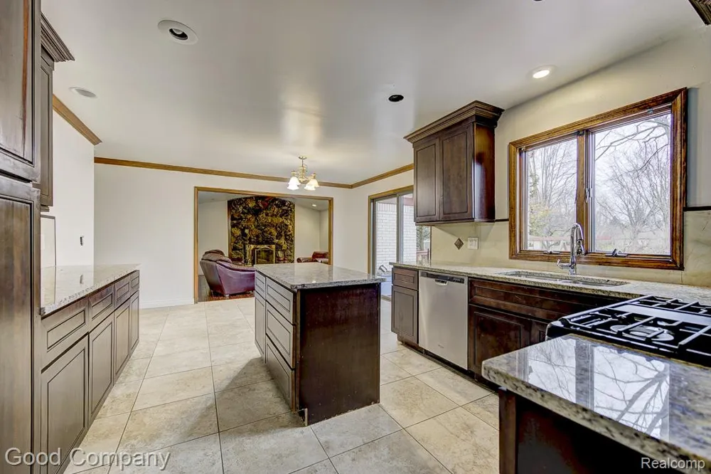 38092 Westchester Road Sterling Heights City, MI 48310