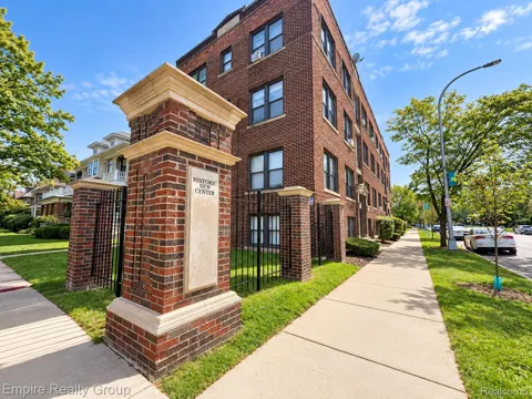 7740 3rd Avenue #102