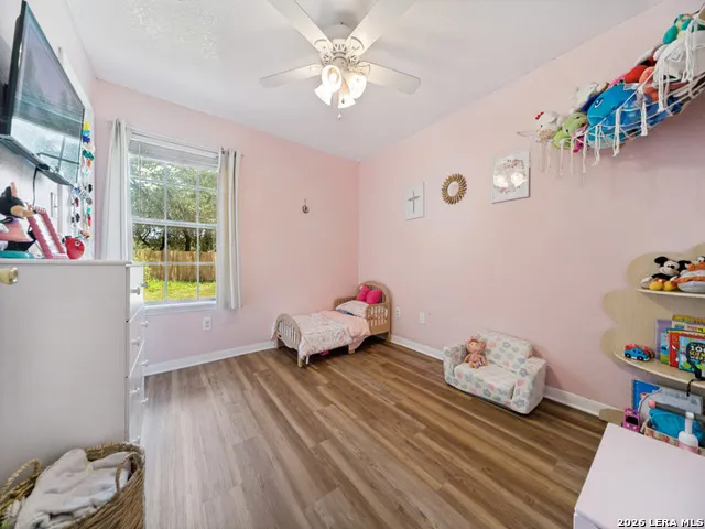 335 SPUR RDG San Antonio, TX 78264