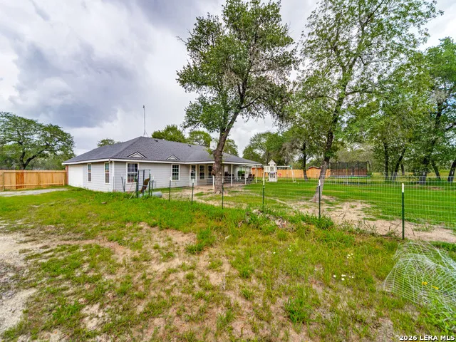 335 SPUR RDG San Antonio, TX 78264