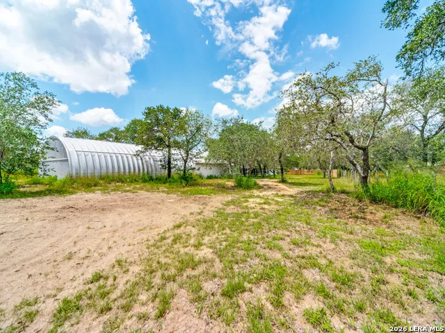 335 SPUR RDG San Antonio, TX 78264