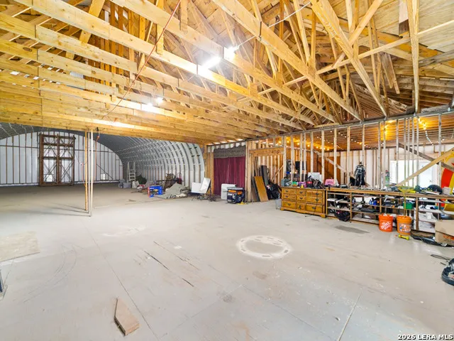 335 SPUR RDG San Antonio, TX 78264