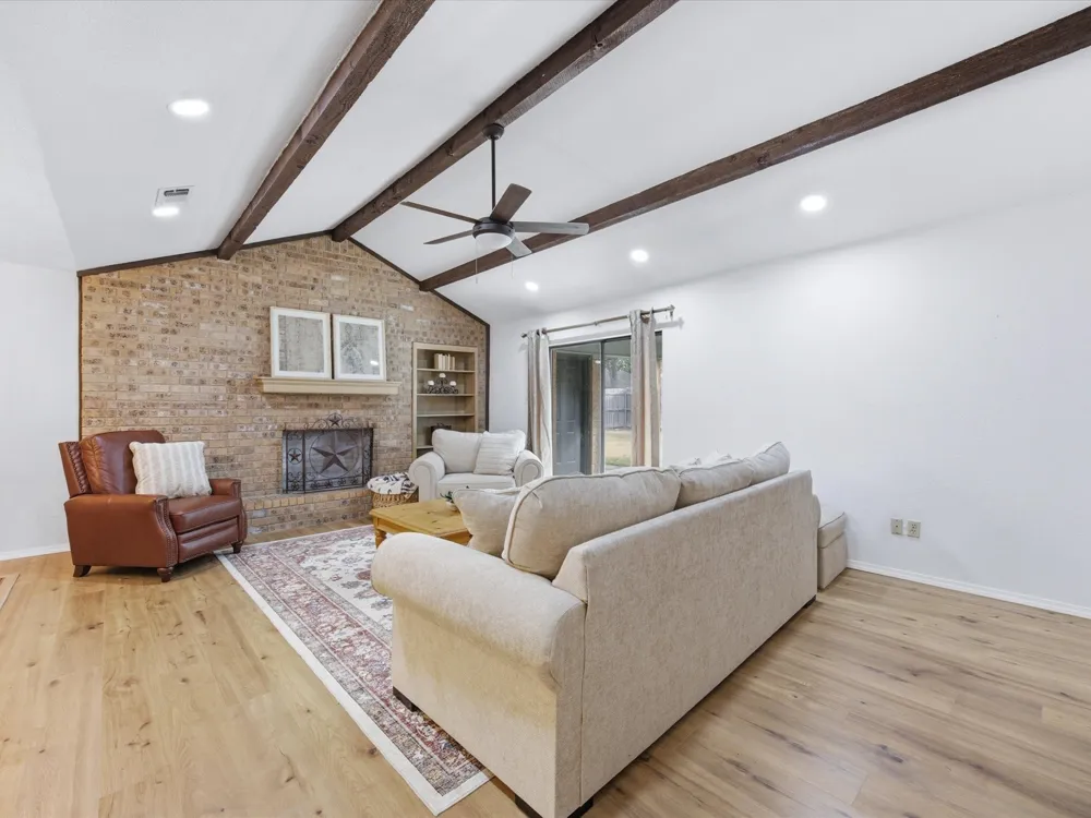 75 Delmore Drive Hillsboro, TX 76645