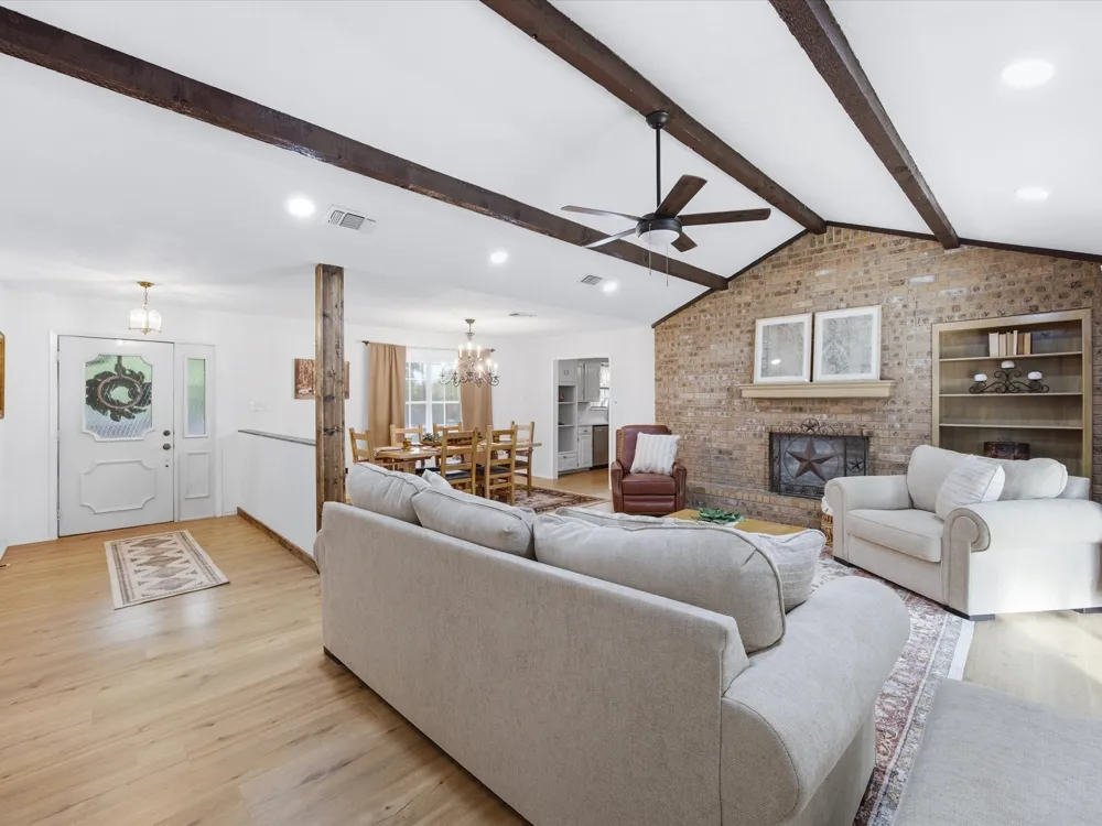 75 Delmore Drive Hillsboro, TX 76645
