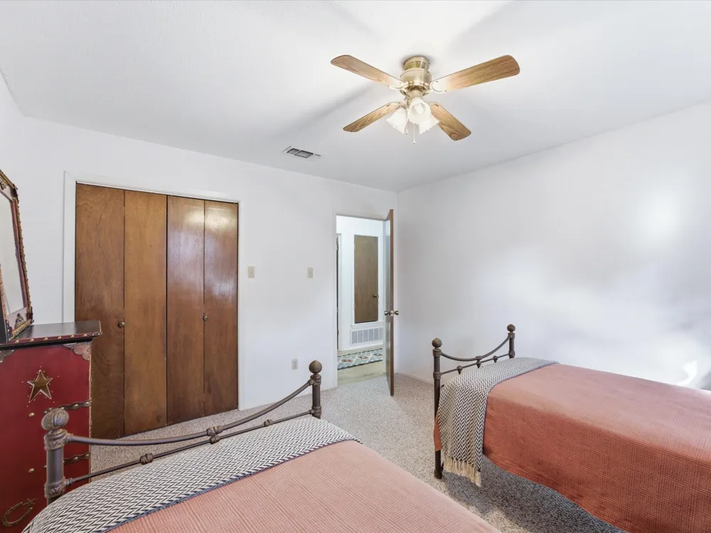 75 Delmore Drive Hillsboro, TX 76645