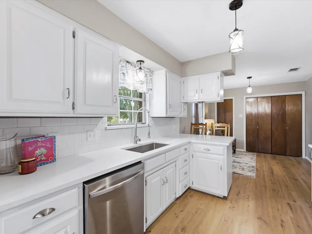 75 Delmore Drive Hillsboro, TX 76645