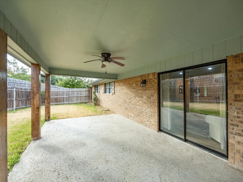 75 Delmore Drive Hillsboro, TX 76645