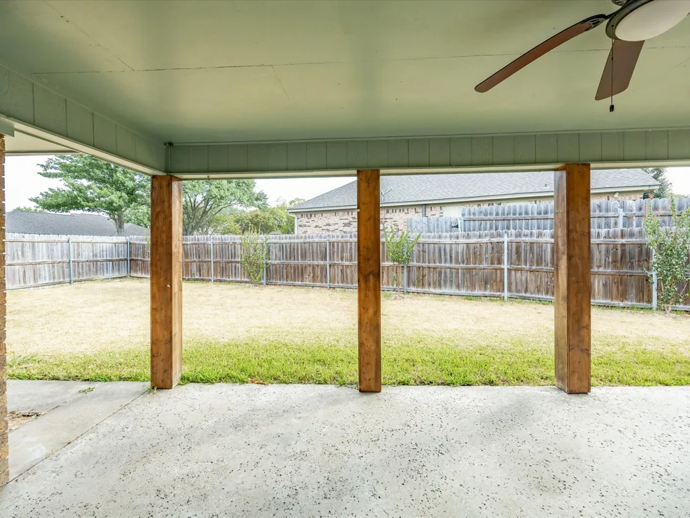 75 Delmore Drive Hillsboro, TX 76645