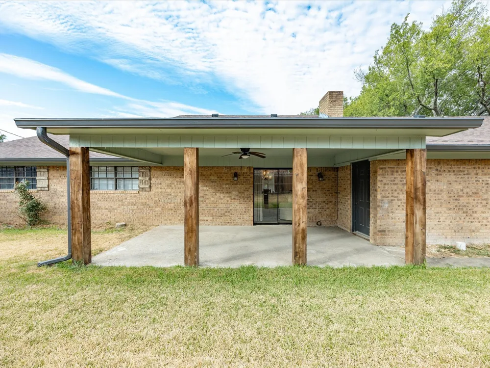 75 Delmore Drive Hillsboro, TX 76645
