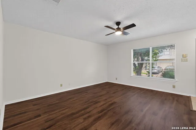 8910 Kenton Mist San Antonio, TX 78240
