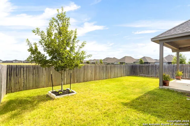2020 GLEN HOLLOW Seguin, TX 78155