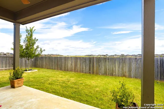2020 GLEN HOLLOW Seguin, TX 78155