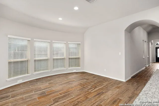 2020 GLEN HOLLOW Seguin, TX 78155