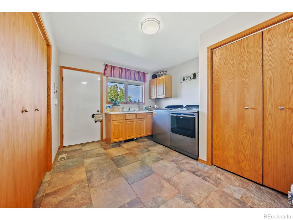 25675 County Road 28 Snyder, CO 80750