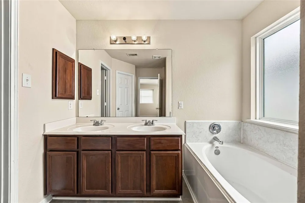 7402 Fox Cove Trail Humble, TX 77338