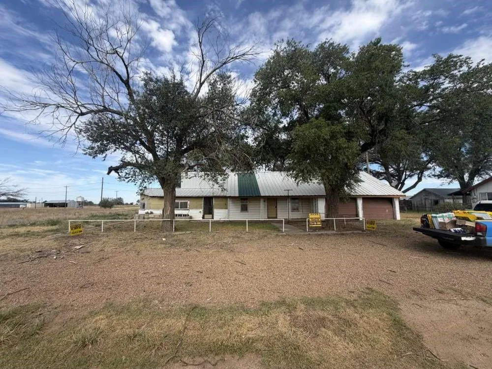 306 Denver Avenue Channing, TX 79022