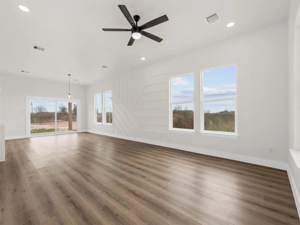 6000 Road 5503 Cleveland, TX 77327