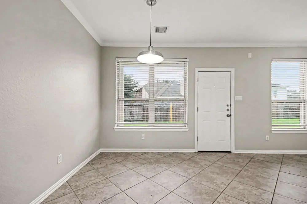 2502 Flowing Palm Lane Fresno, TX 77545
