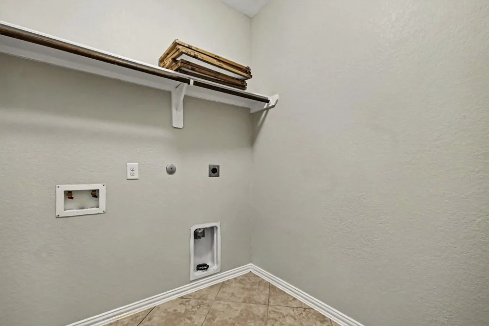 2502 Flowing Palm Lane Fresno, TX 77545