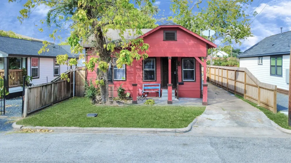 919 E 32nd Street Houston, TX 77022