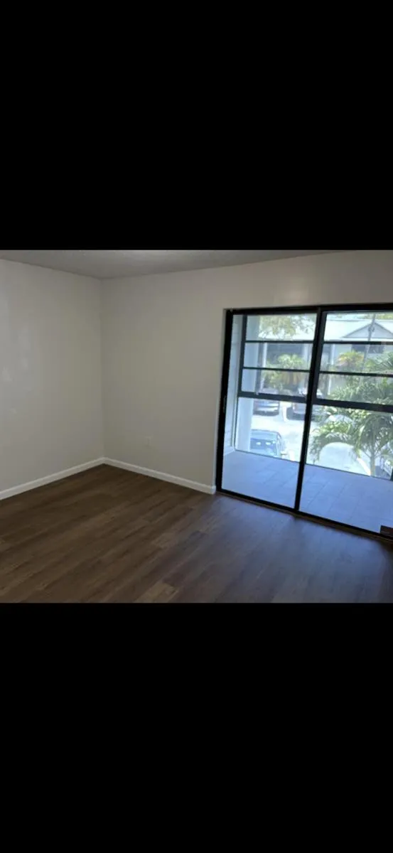 905 NE 199TH STREET #204 Miami, FL 33179