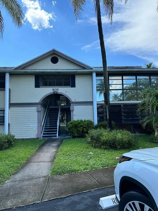 905 NE 199TH STREET #204 Miami, FL 33179