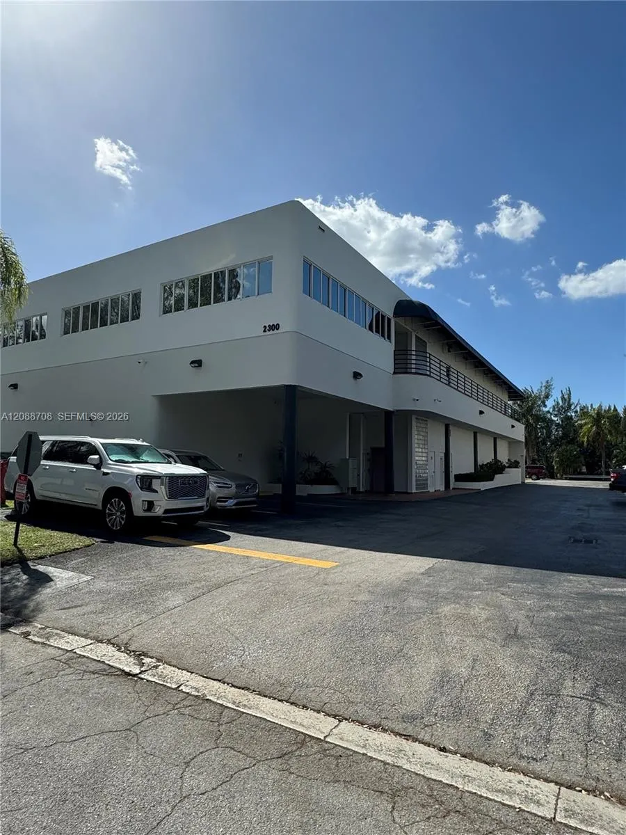2300 NW 94th Ave #204 Doral, FL 33172