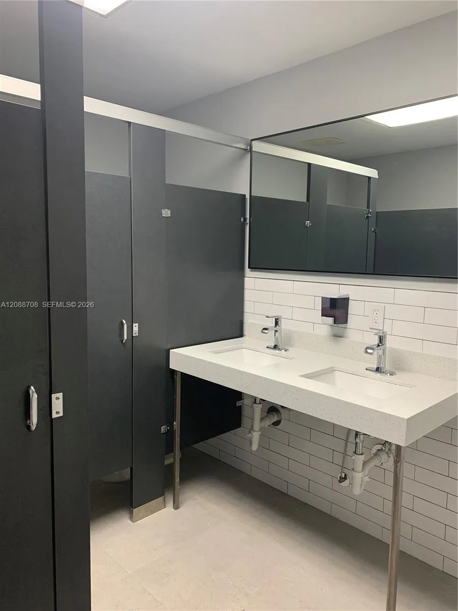 2300 NW 94th Ave #204 Doral, FL 33172