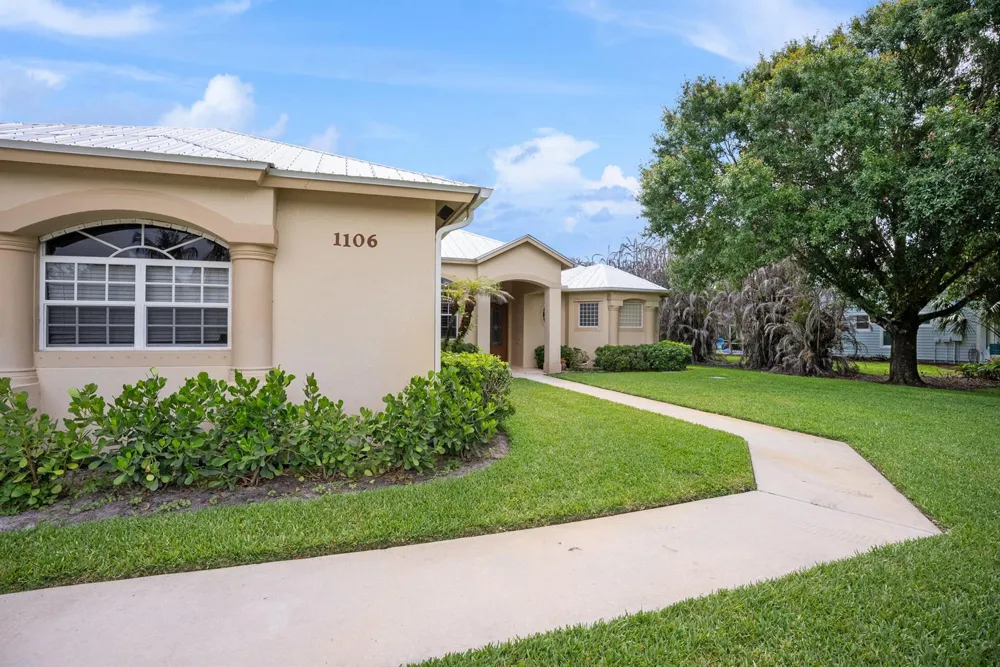 1106 SW THOREAU COURT Palm City, FL 34990
