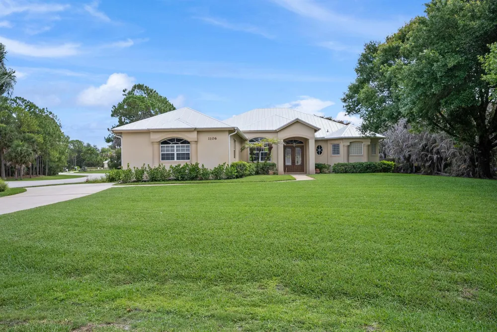 1106 SW THOREAU COURT Palm City, FL 34990