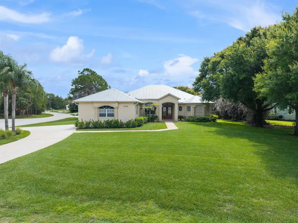 1106 SW THOREAU COURT Palm City, FL 34990