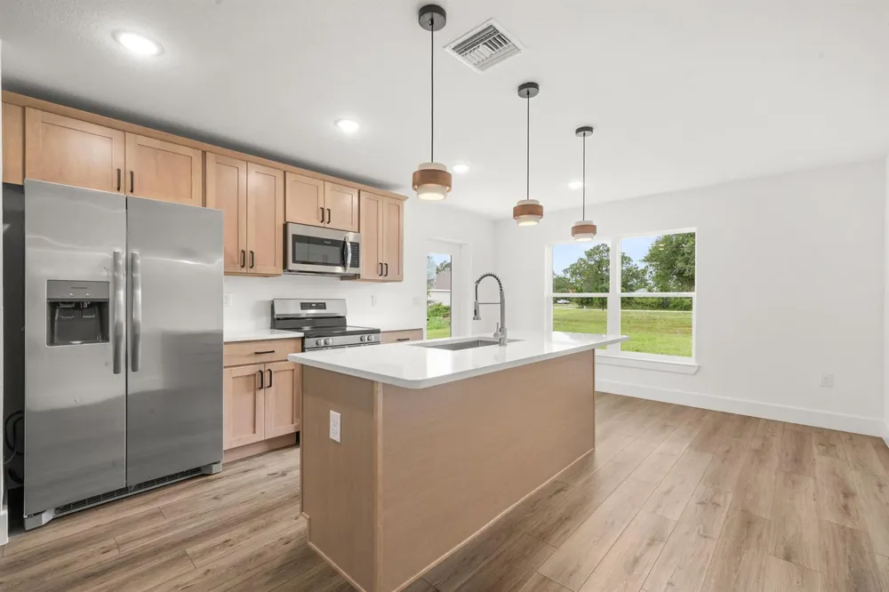 6952 DICKINSON DRIVE Sebring, FL 33872