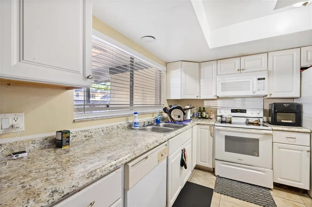 5431 BROOKSWOOD WAY #805 Orlando, FL 32808